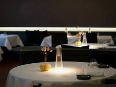 Stephans Stuben by Marco Langer