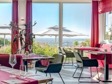 Restaurant 327
