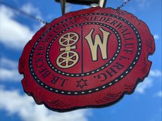 J. B. Becker Weinbau Weinhandel