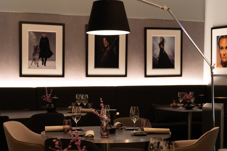 Les Deux Restaurant