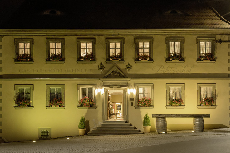 Patrizierhof - Gasthof Hotel Weingut - Familie Grebner