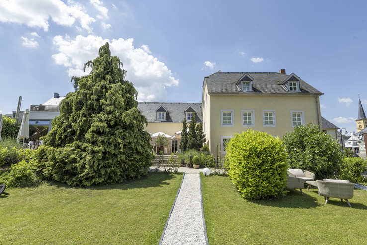 Wein- & Tafelhaus Oos