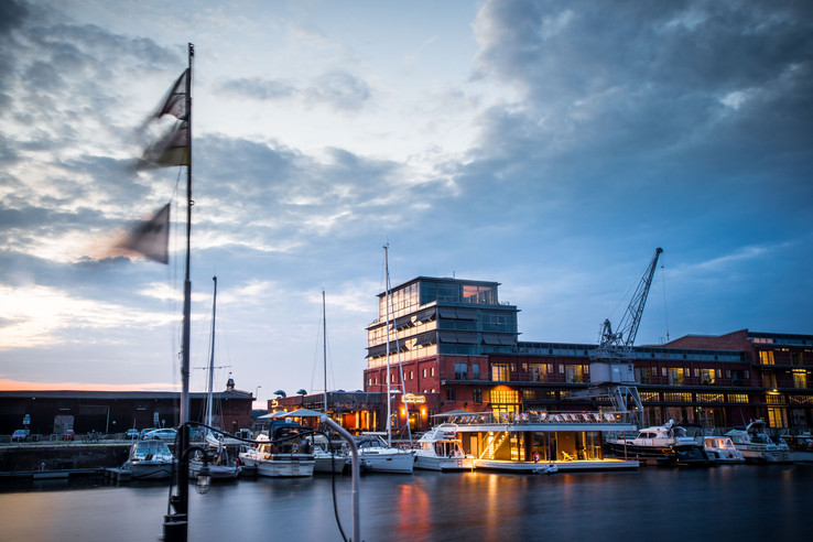 The Newport - Restaurant & Marina