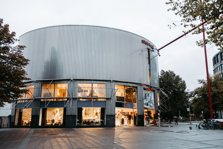 steinhoff einrichten + wohnen GmbH