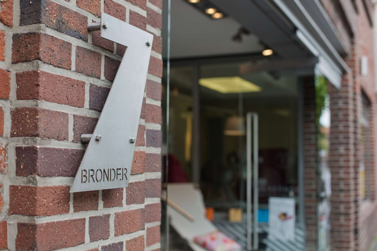 Einrichtungshaus Bronder GmbH