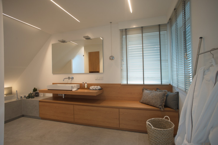 UTH living stone GmbH