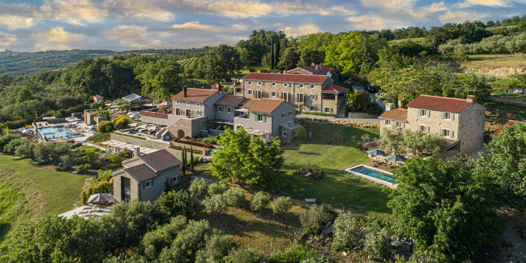 San Canzian Hotel & Residences